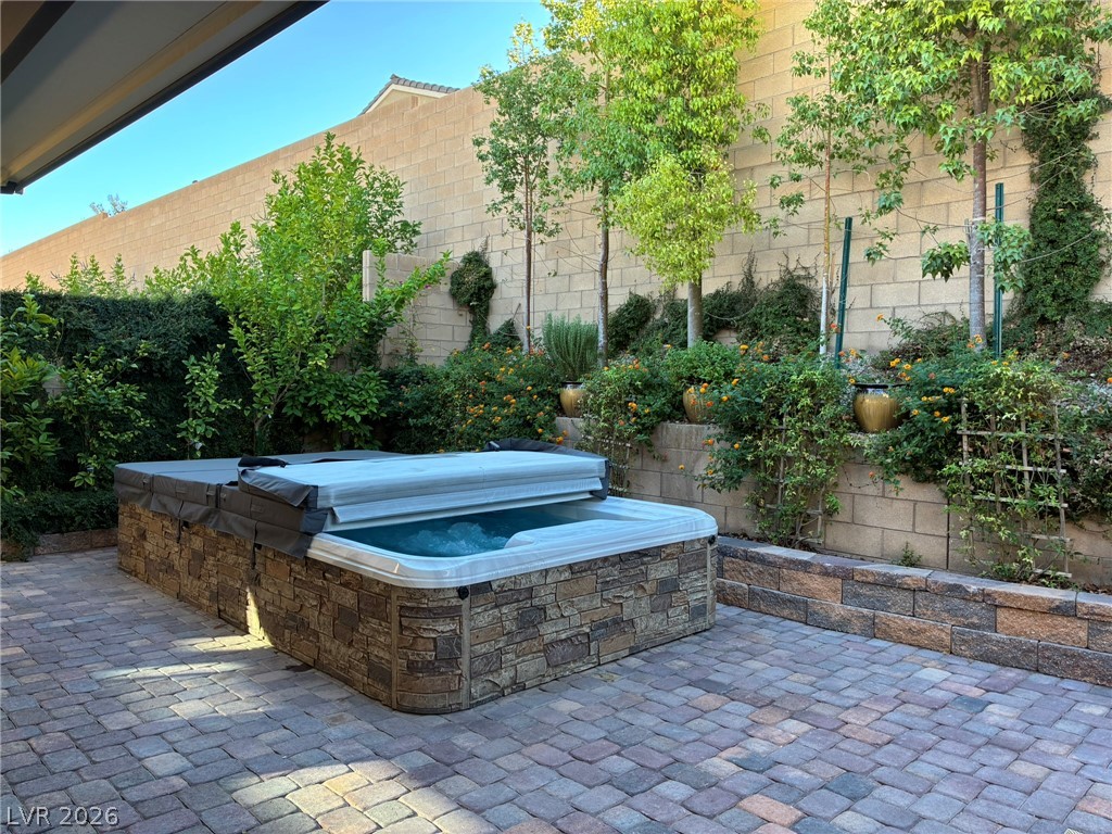 8705 Little Pebble Street Property Photo 2