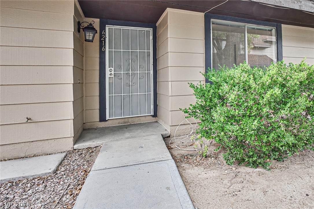 6216 Meadowhaven Lane Property Photo 1