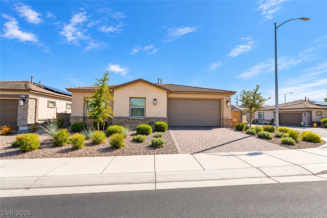 392 Aravalli Crest Street Property Photo 1