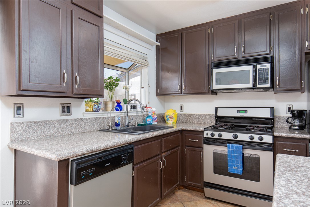 6705 Waterville Circle Property Photo 12