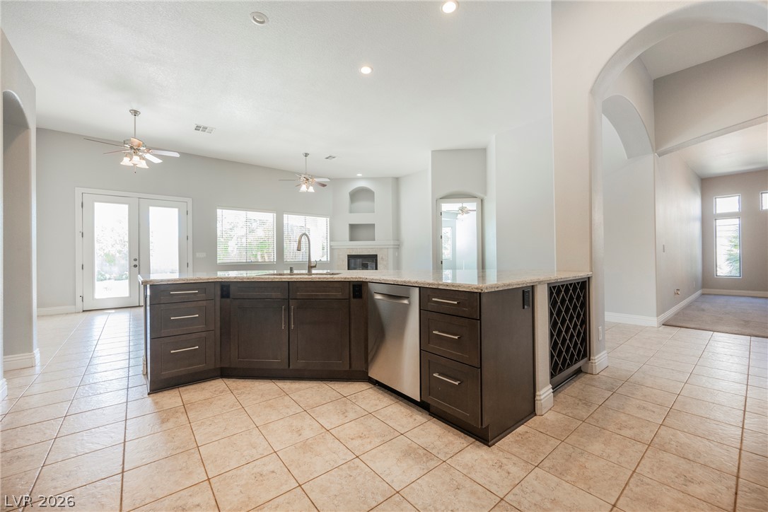 1409 Romanesca Drive Property Photo 12
