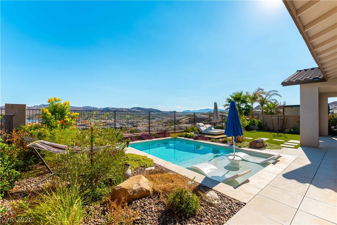351 Portus Delphini Court Property Photo 1