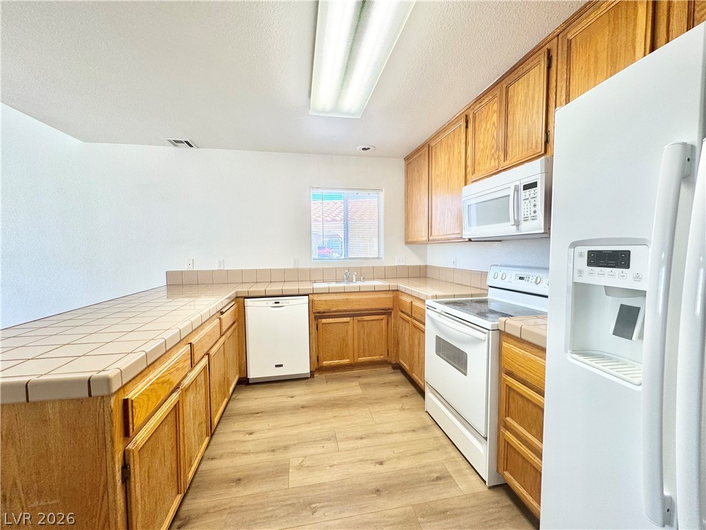 460 Comstock Street Property Photo 6