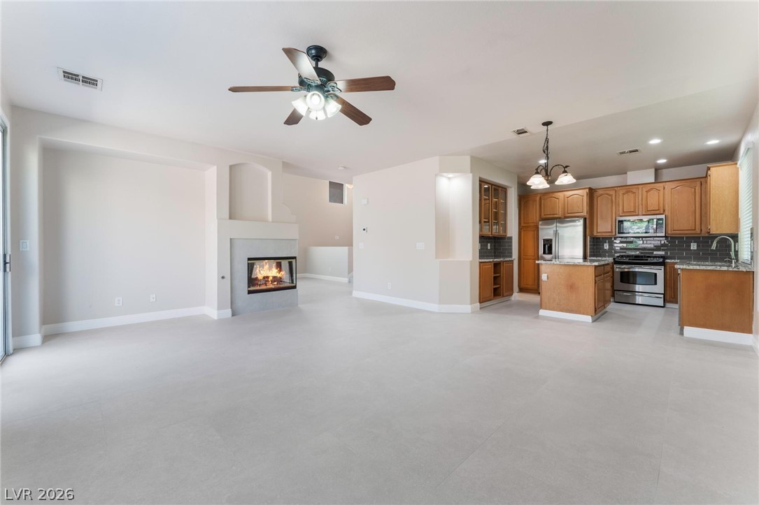 10720 Turquoise Valley Property Photo 9