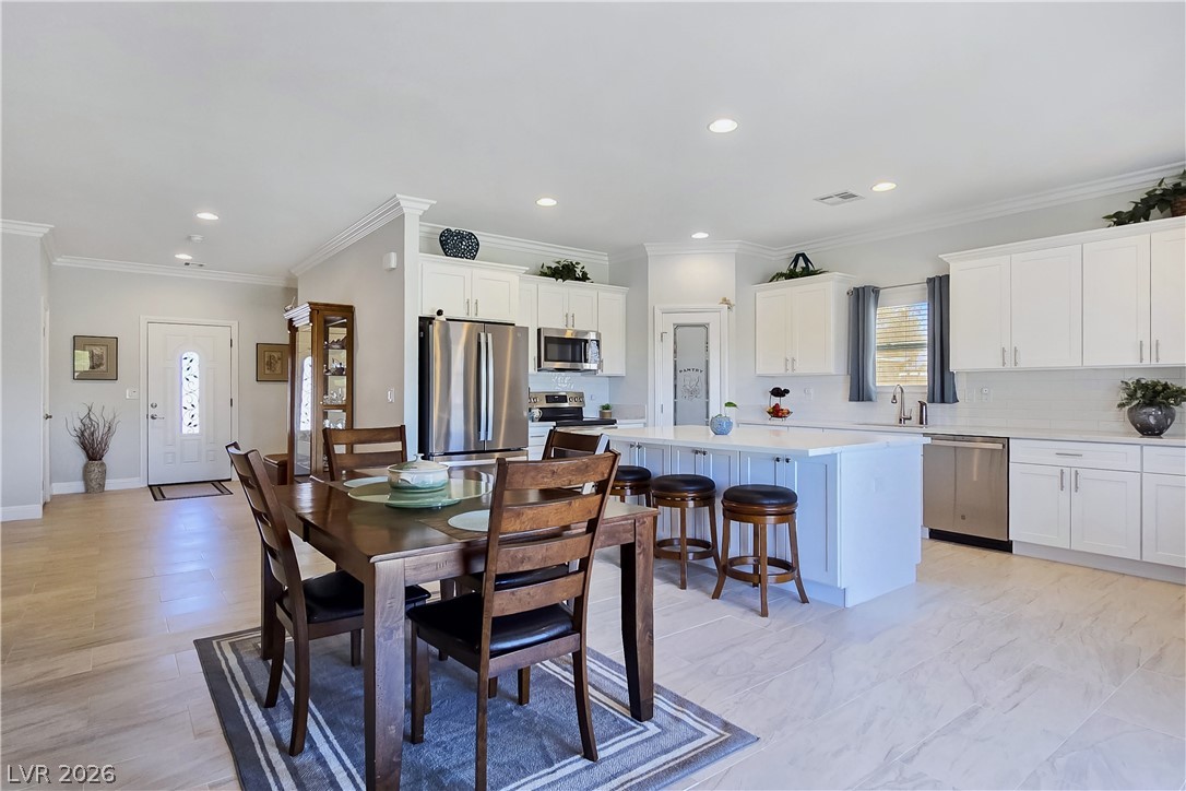 5471 Lincolnwood Court Property Photo 15