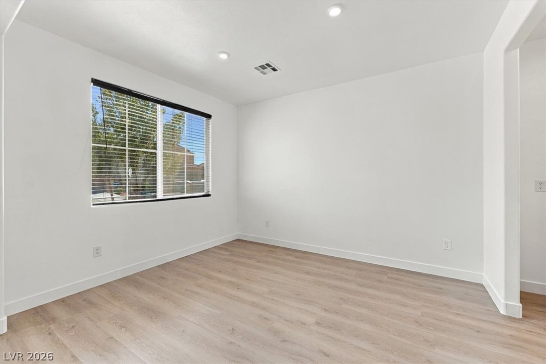 347 Basin Falls Street Property Photo 12