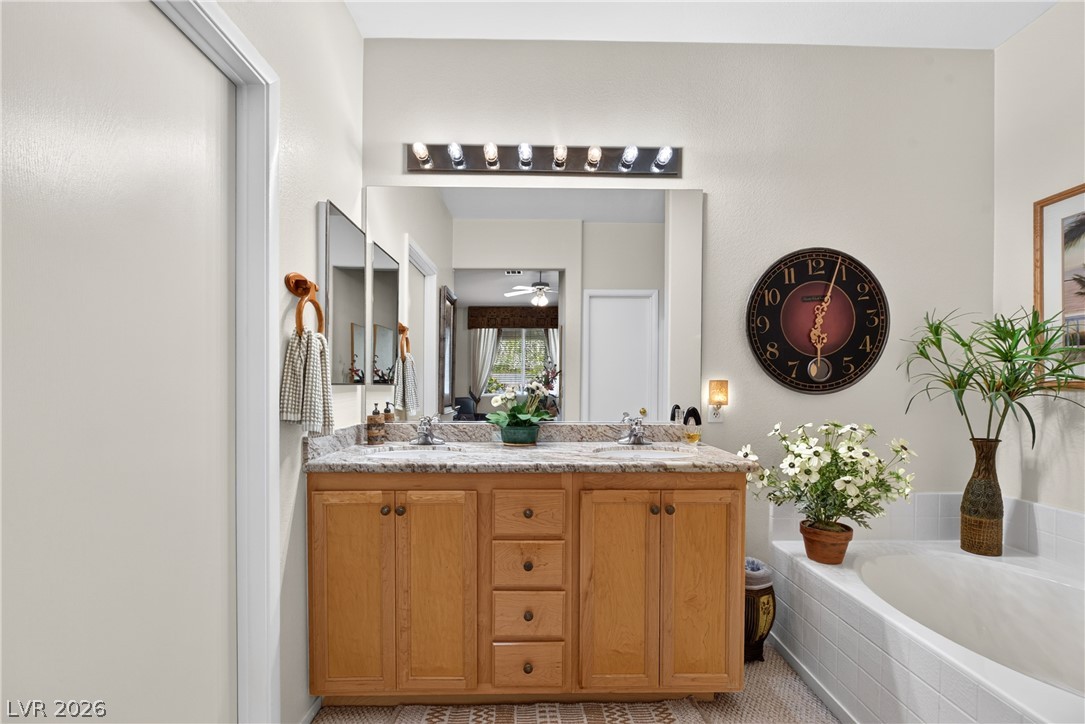 206 Alaska Jade Street Property Photo 17
