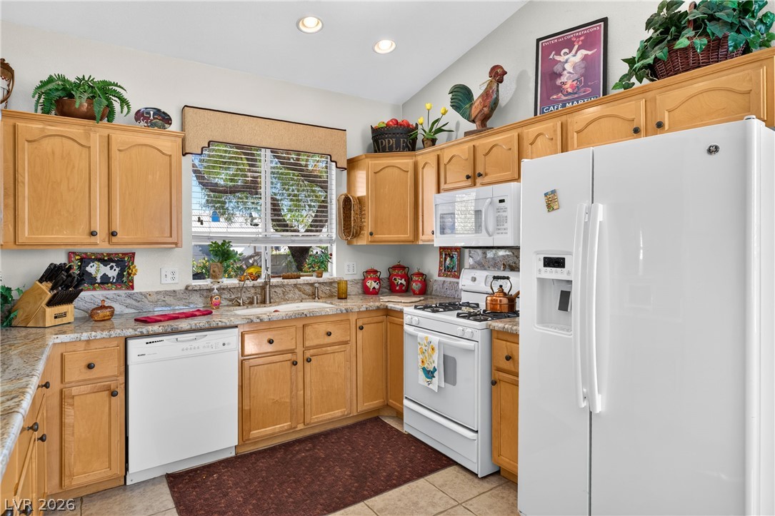 206 Alaska Jade Street Property Photo 30
