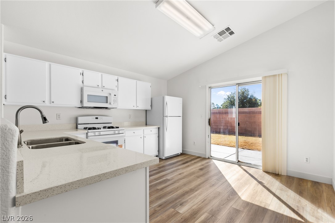 5429 Bridgehampton Avenue Property Photo 11