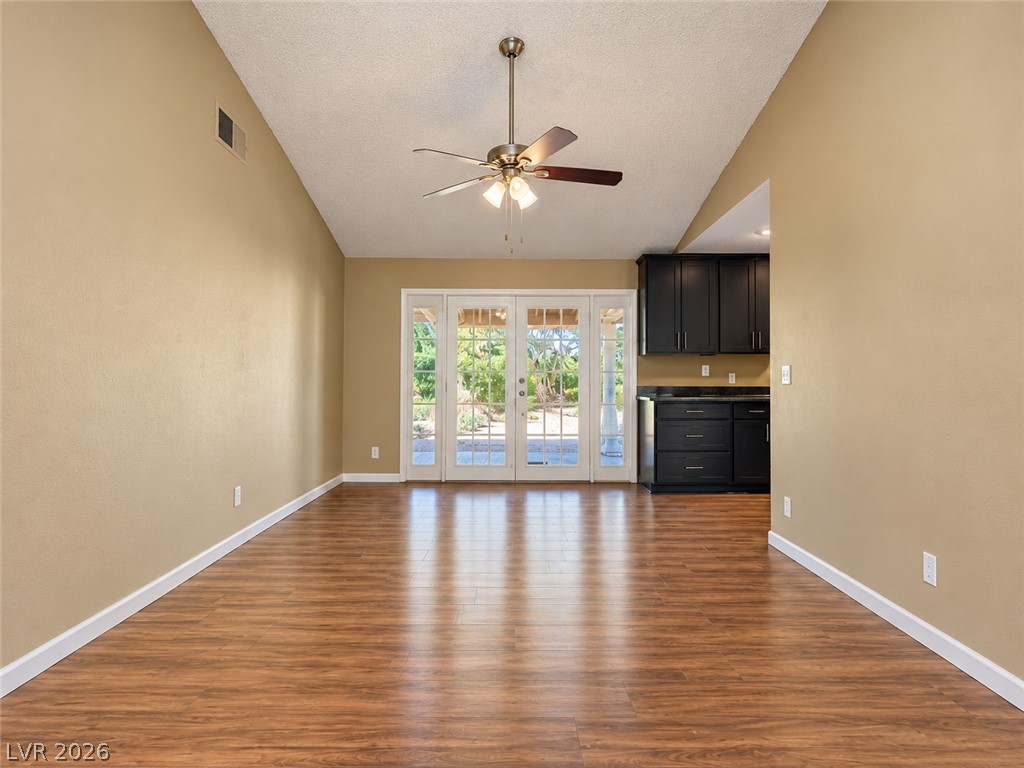 6672 Peachtree Lane Property Photo 10