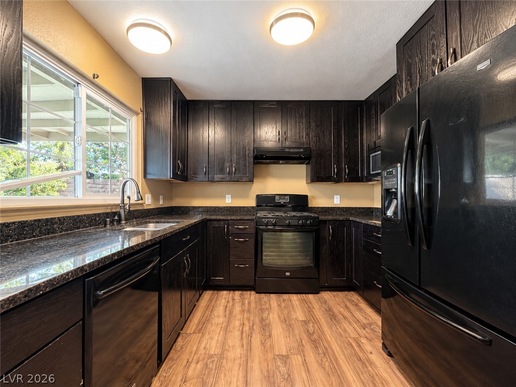 6672 Peachtree Lane Property Photo 14