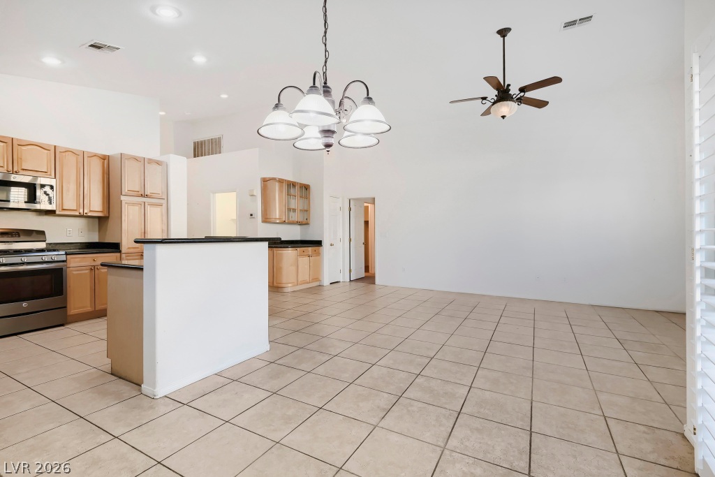 6729 Quarterhorse Lane Property Photo 15