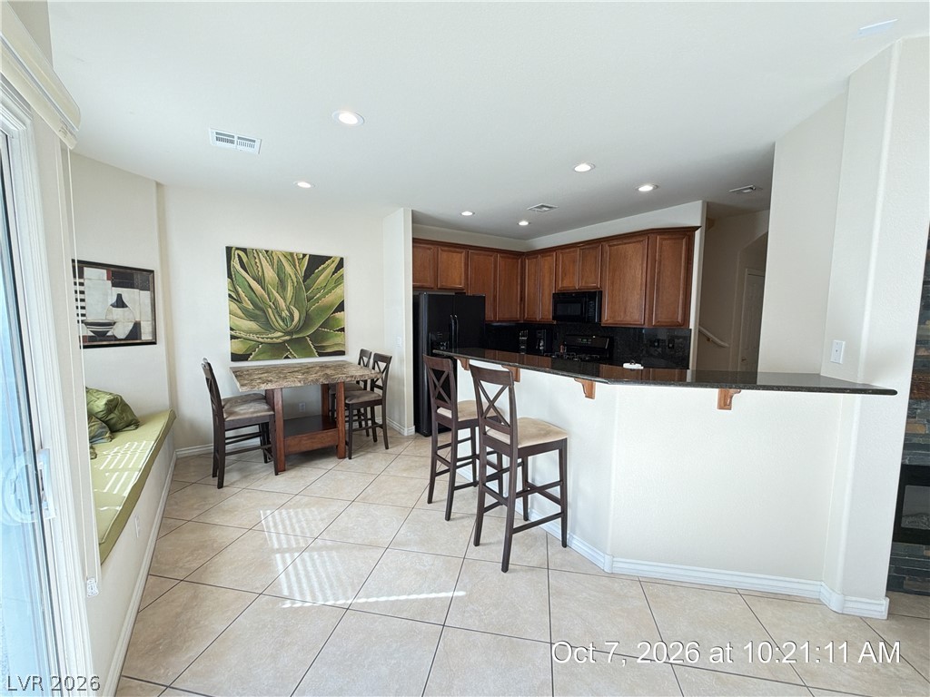 246 Queens Court Property Photo 8