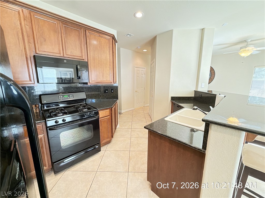 246 Queens Court Property Photo 11