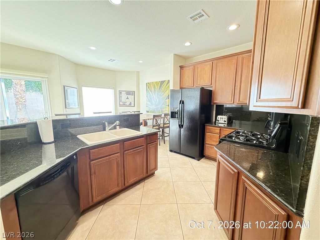 246 Queens Court Property Photo 13