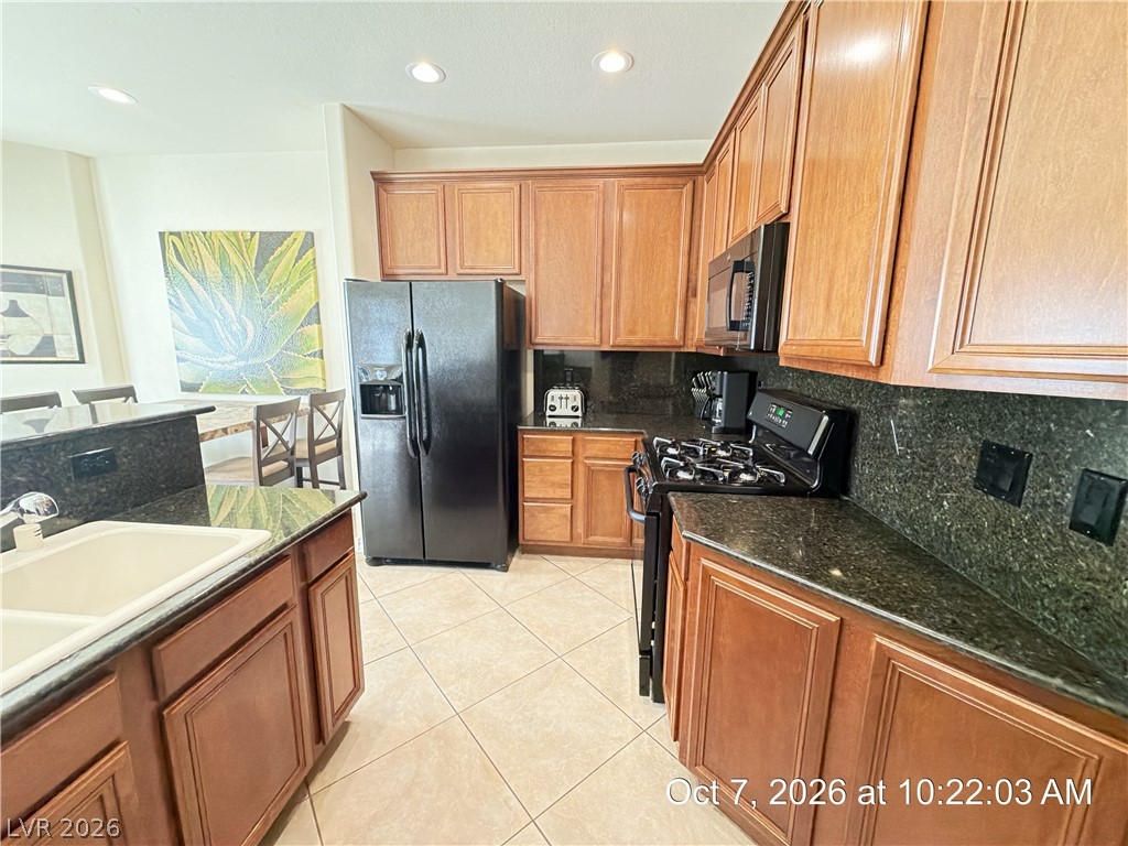 246 Queens Court Property Photo 14