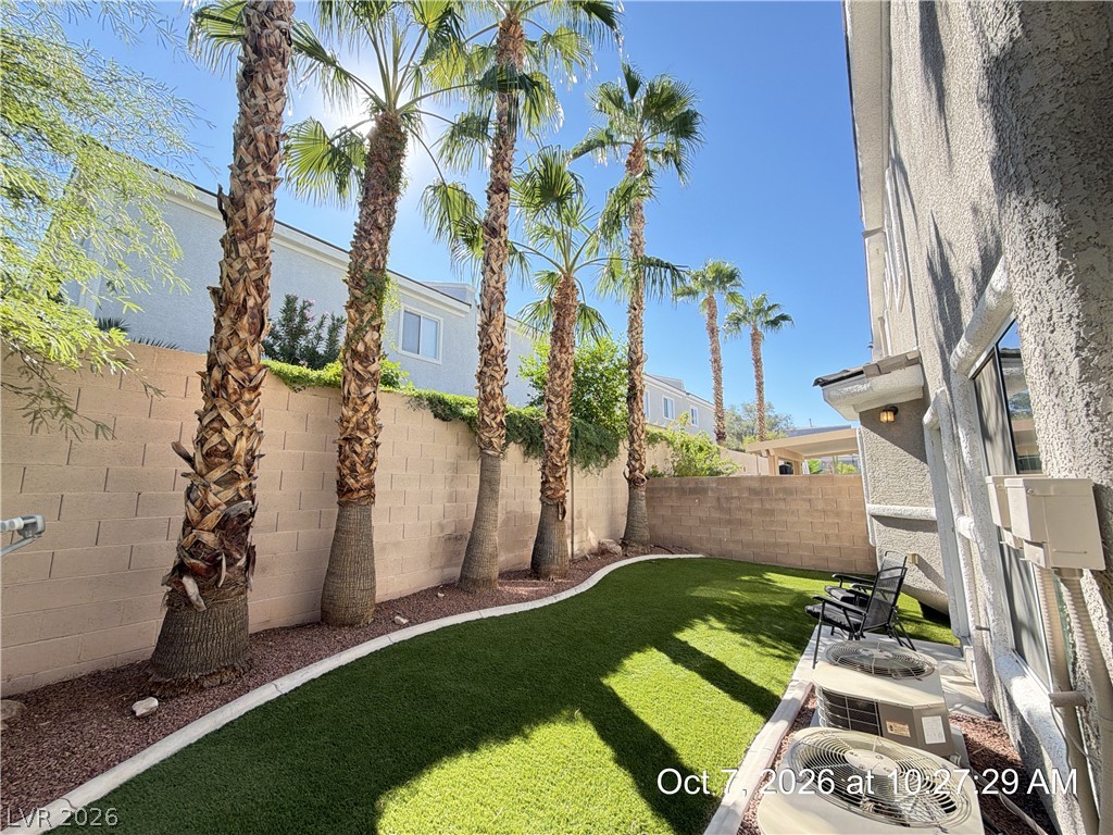 246 Queens Court Property Photo 42