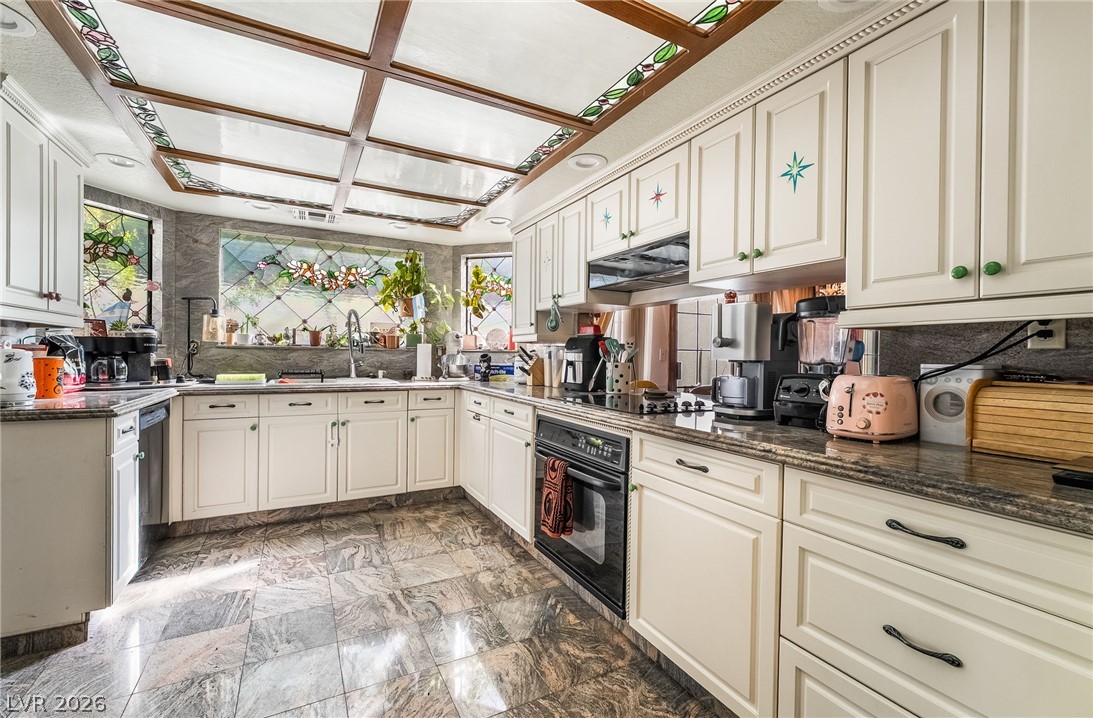 3947 Tudur Lane Property Photo 14