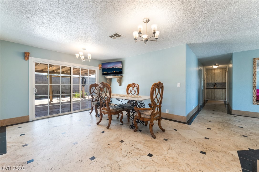 1679 Golden Arrow Drive Property Photo 13