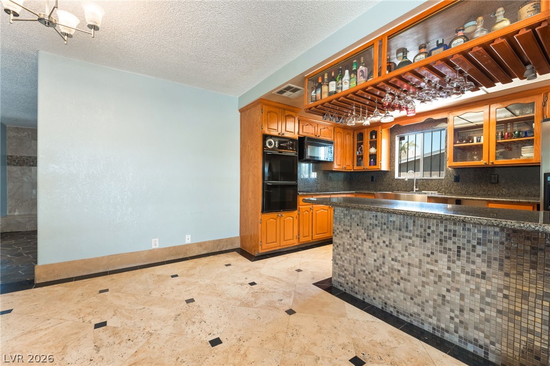 1679 Golden Arrow Drive Property Photo 15