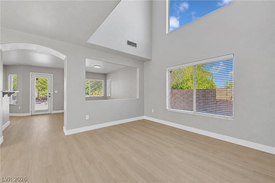 11004 Linden Leaf Avenue Property Photo 7