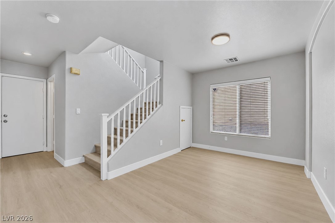 11004 Linden Leaf Avenue Property Photo 8