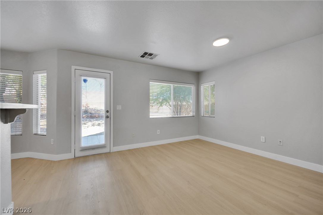 11004 Linden Leaf Avenue Property Photo 9
