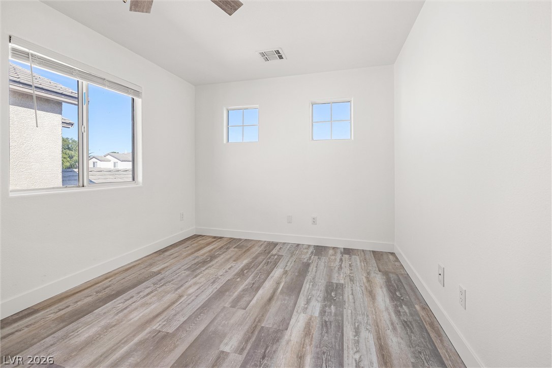 4817 Whispering Spring Avenue Property Photo 15