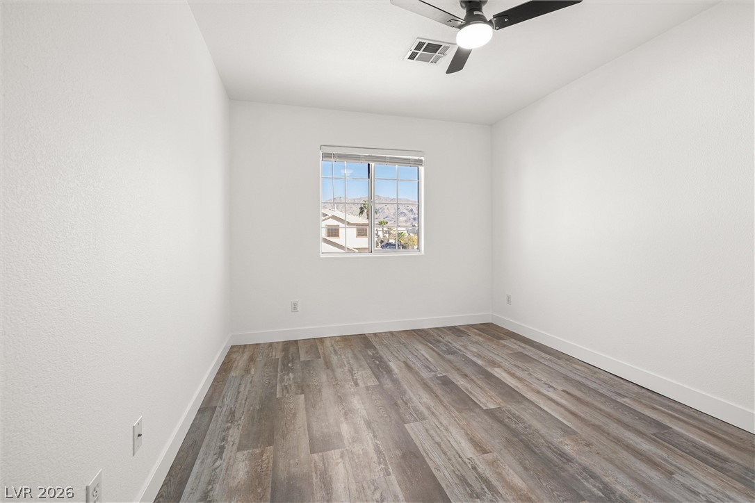 4817 Whispering Spring Avenue Property Photo 17
