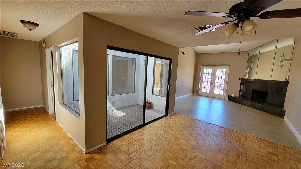 1843 Camino Verde Lane Property Photo 3