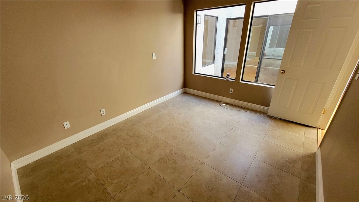 1843 Camino Verde Lane Property Photo 4