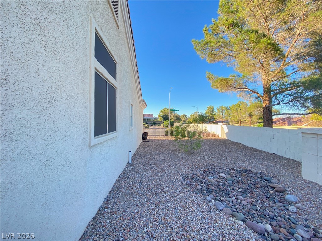 10501 City Clouds Court Property Photo 23