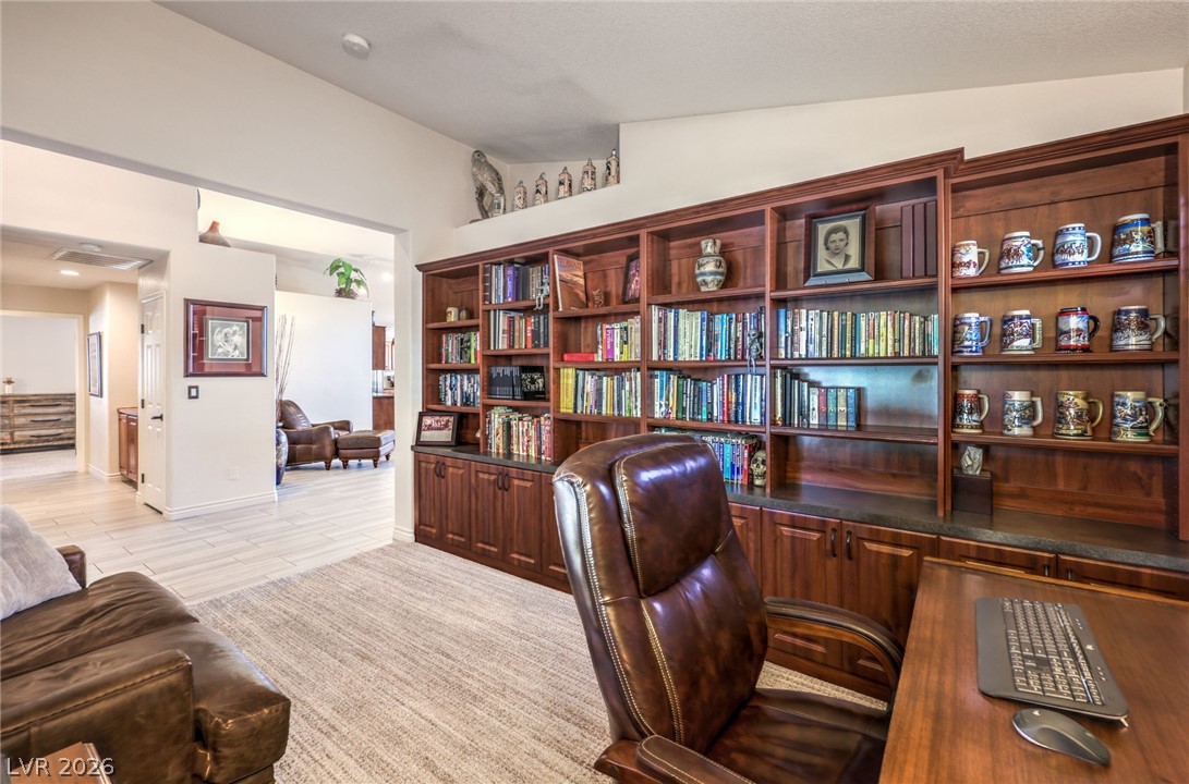 2131 Mountain Glow Avenue Property Photo 14