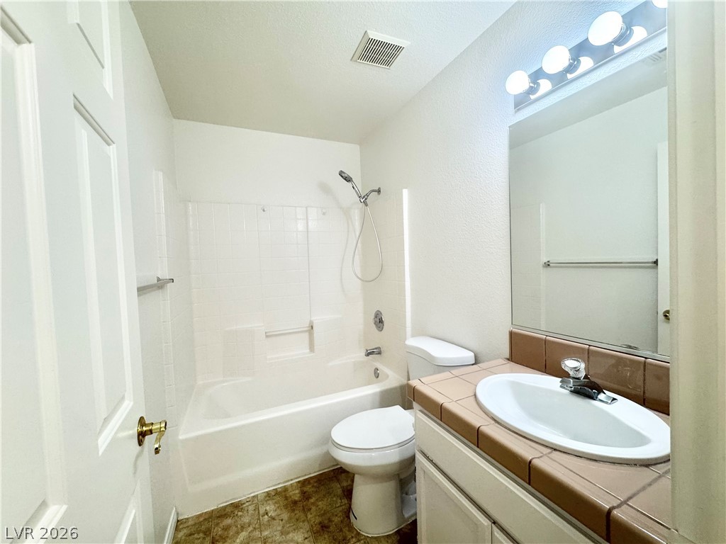 448 Comstock Street Property Photo 4