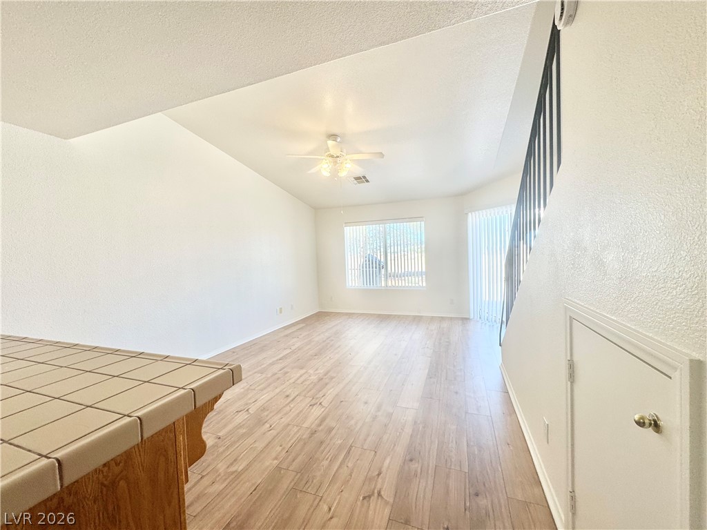 448 Comstock Street Property Photo 7