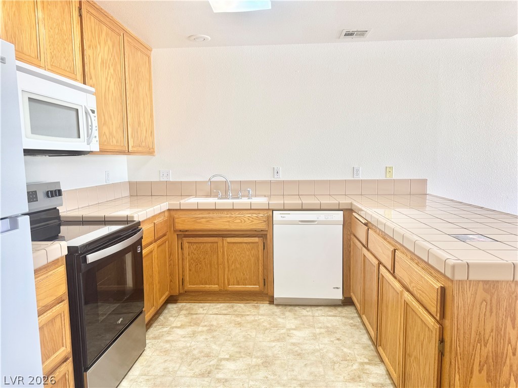 448 Comstock Street Property Photo 9
