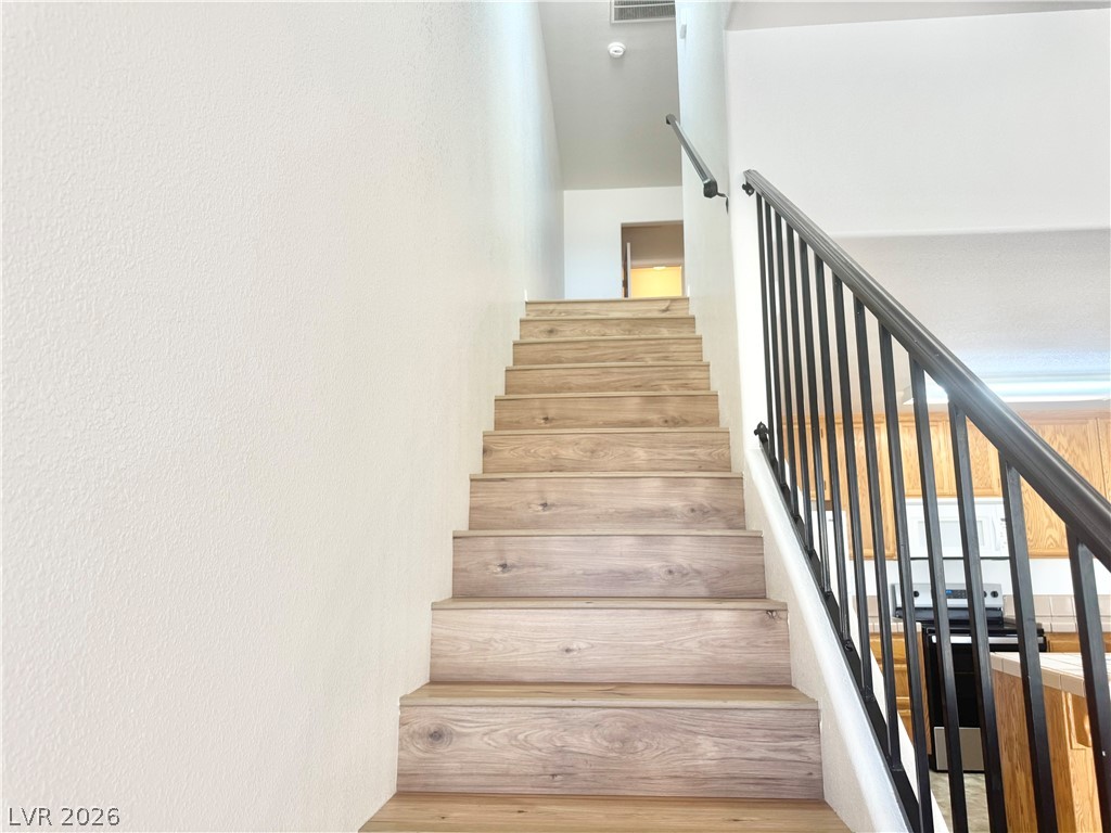 448 Comstock Street Property Photo 10