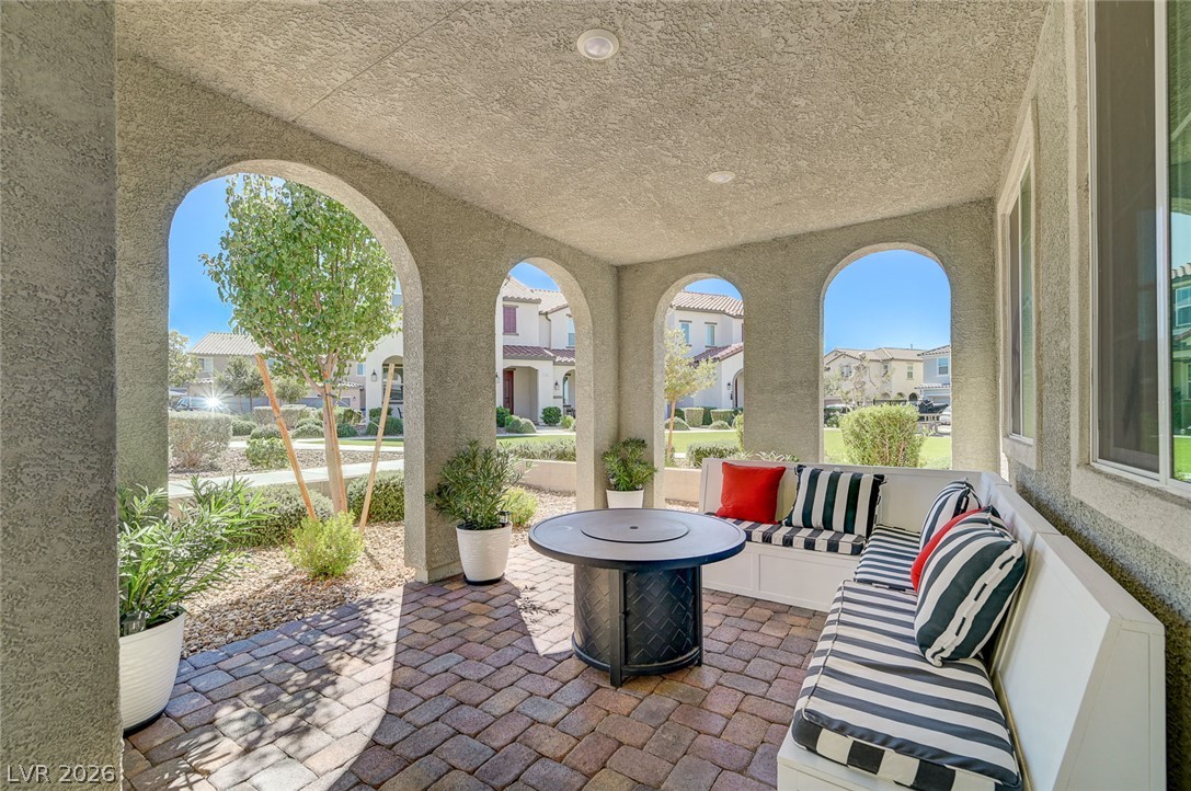 2824837 Property Photo 2