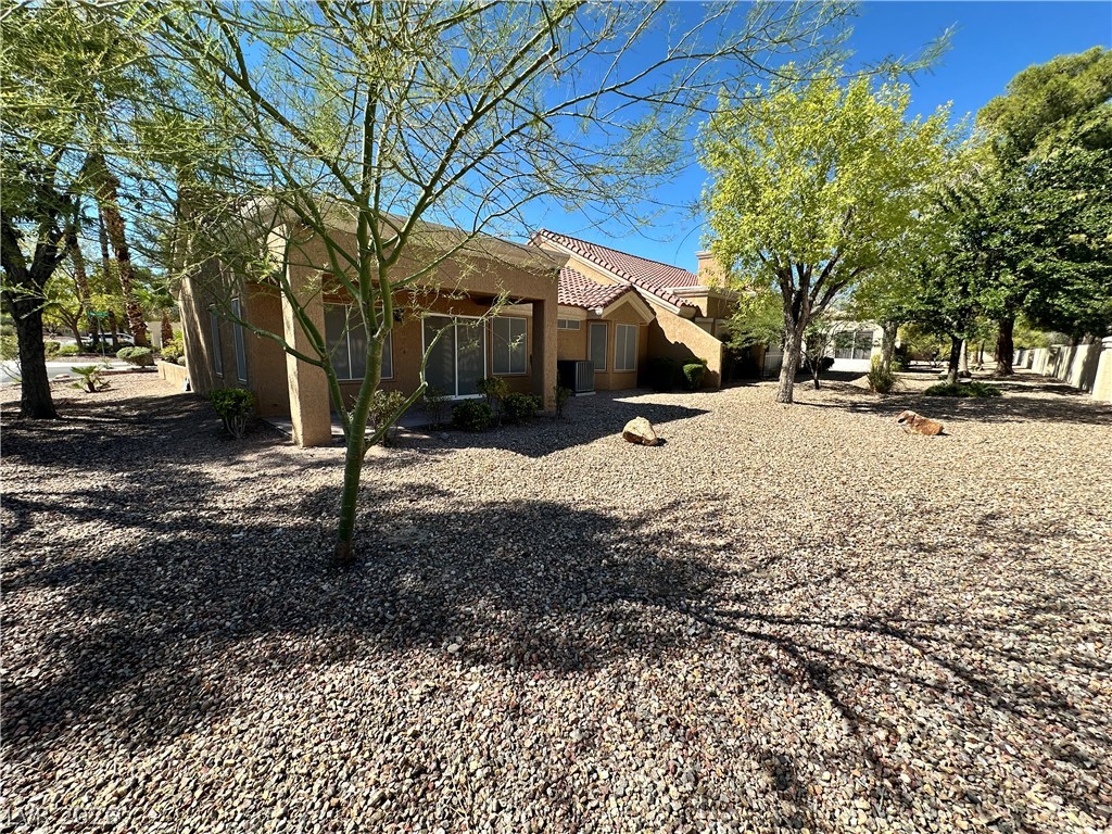 8700 Shorecliff Drive Property Photo 17