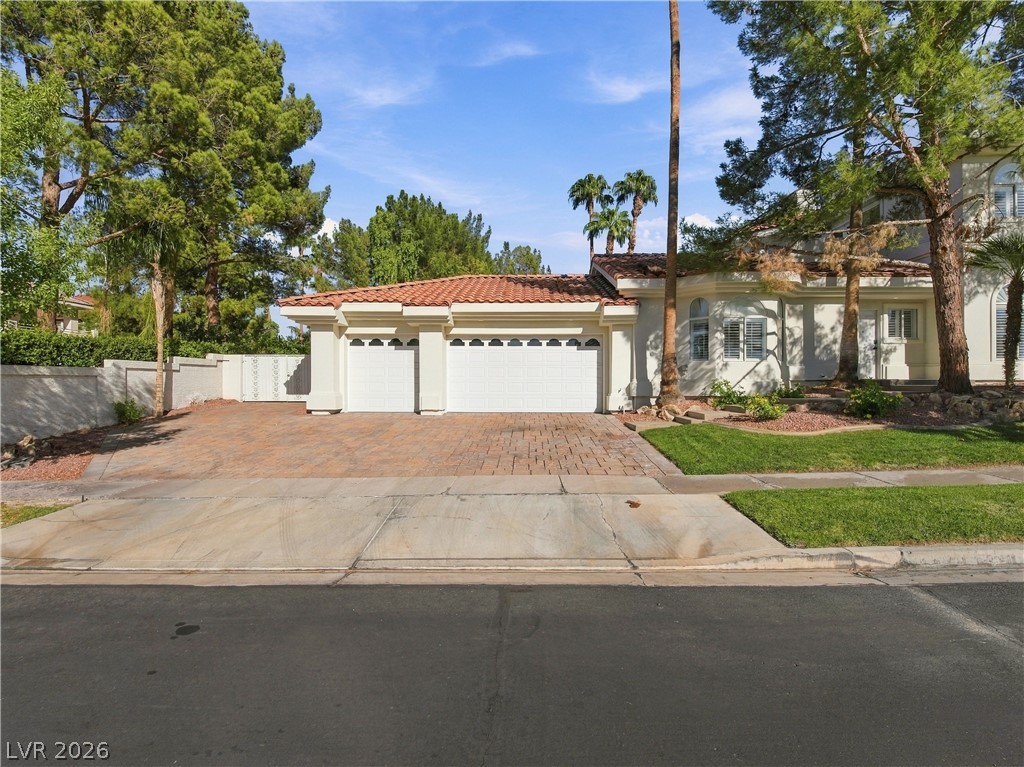 2333 Prometheus Court Property Photo 6