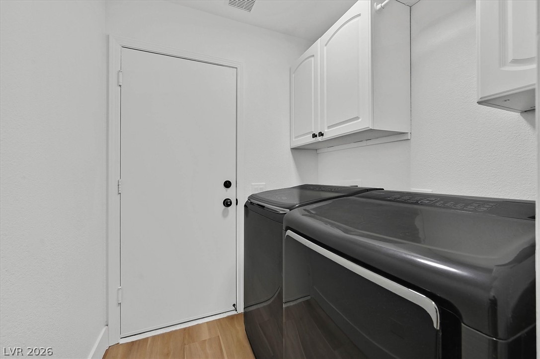 8433 Sea Glen Drive Property Photo 22