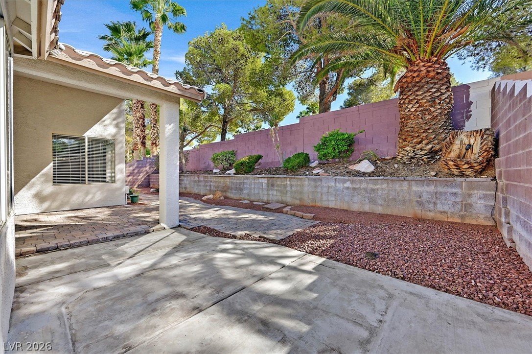 8433 Sea Glen Drive Property Photo 24