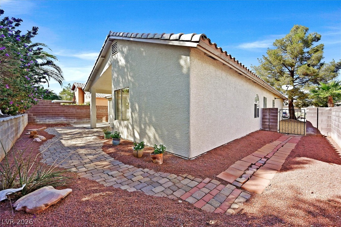 8433 Sea Glen Drive Property Photo 25