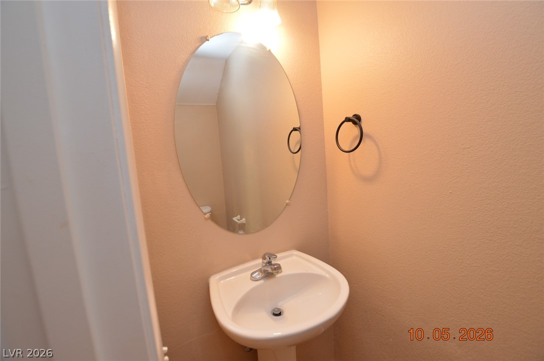 10268 Newfane Court Property Photo 8