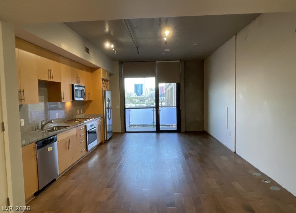 353 East Bonneville Avenue 631 Property Photo 3