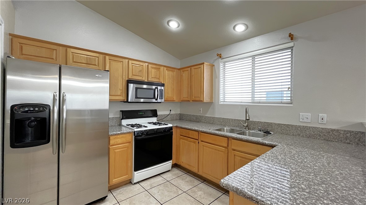 9059 Iron Crow Avenue Property Photo 7