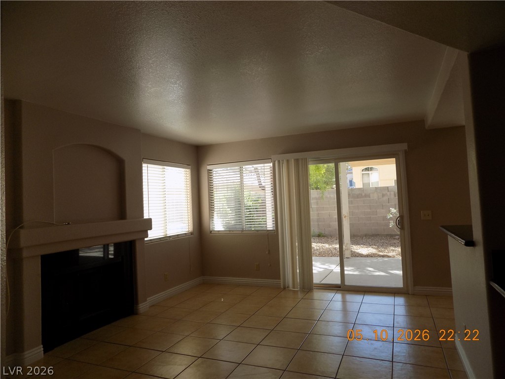 7421 Winterpine Avenue Property Photo 2