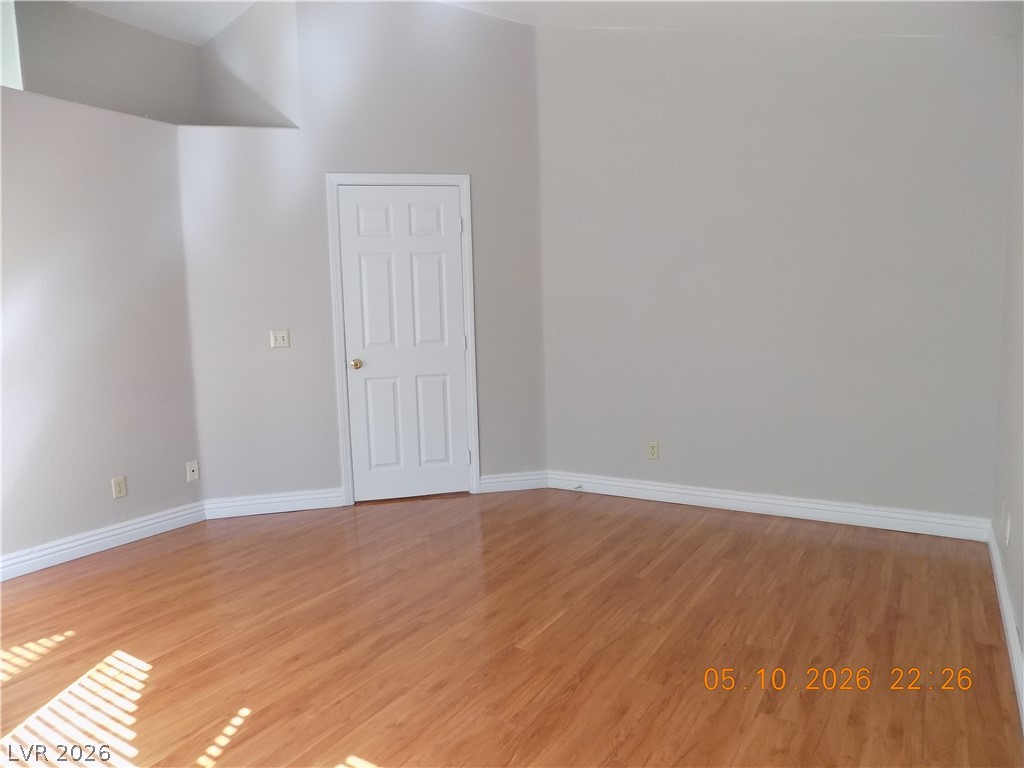 7421 Winterpine Avenue Property Photo 11