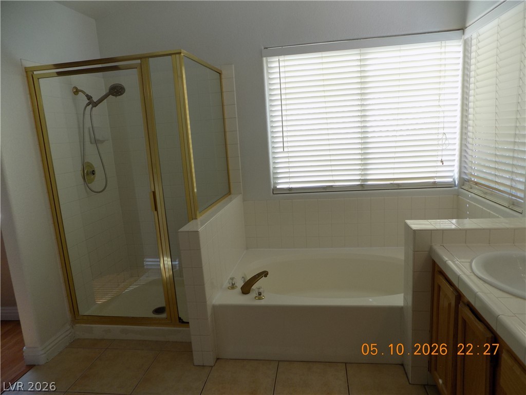 7421 Winterpine Avenue Property Photo 13