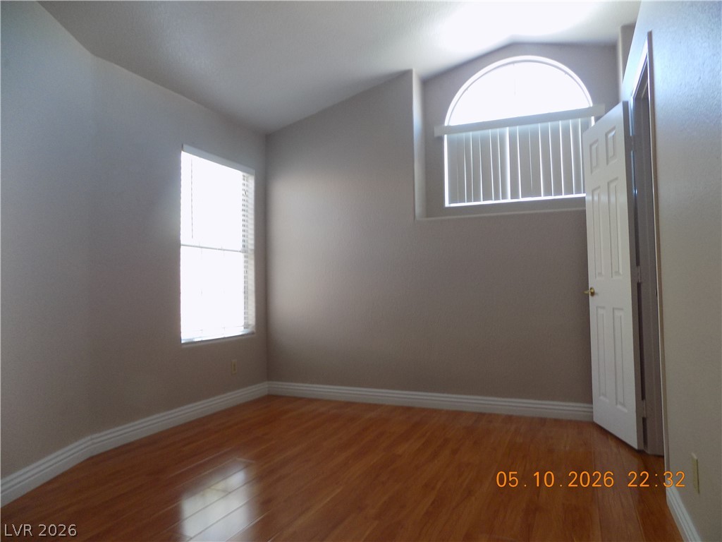 7421 Winterpine Avenue Property Photo 18